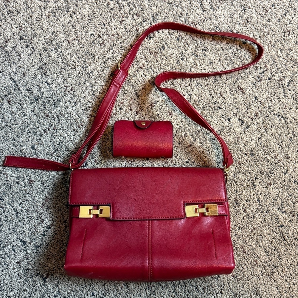 Merona Red Crossbody Bag Gold Accents 3 L Pockets 1 L Zipper Pocket Photo Wallet